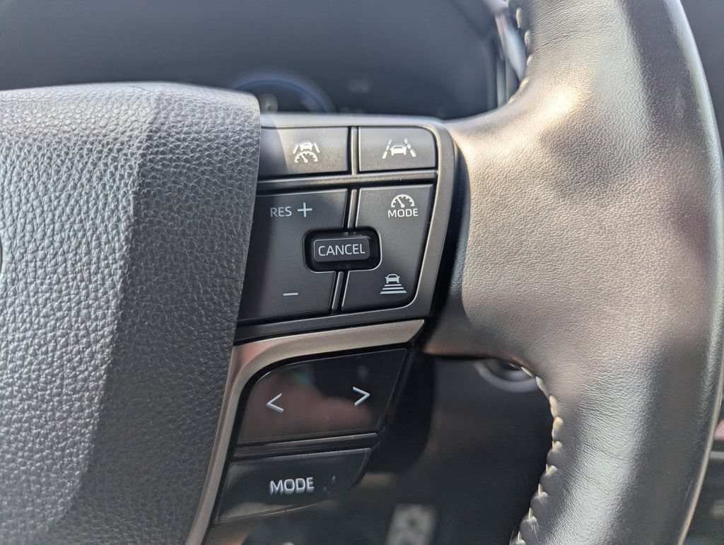 Used 2025 Toyota Camry SE FWD image 26