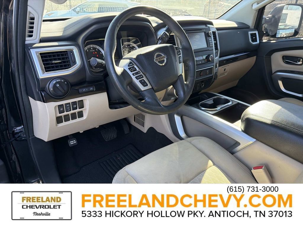 Used 2017 Nissan Titan SV image 31