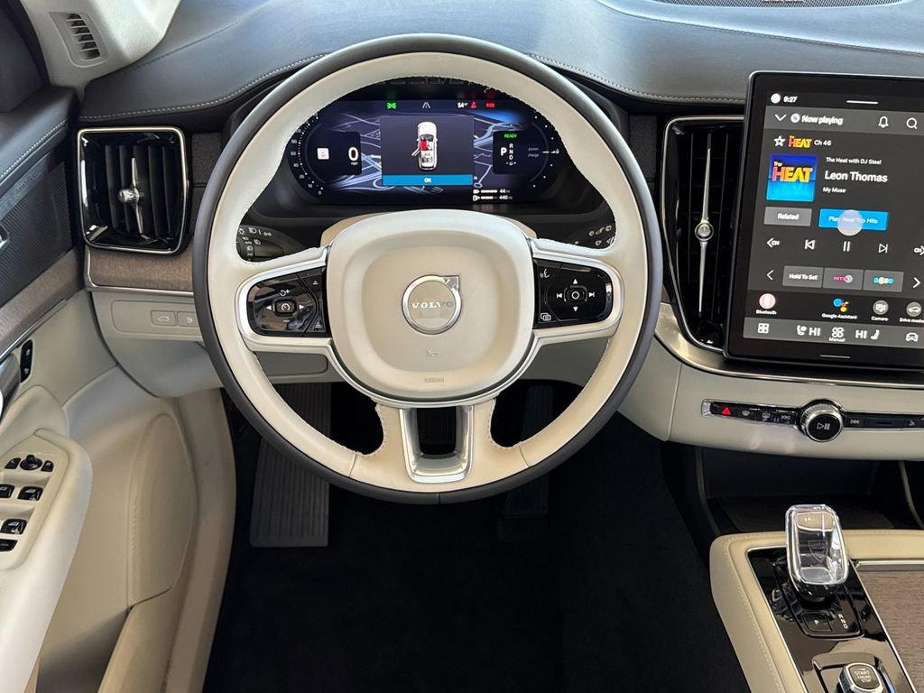 New 2026 Volvo XC90 T8 Ultra w/ Protection Package Premier AWD/4WD image 13