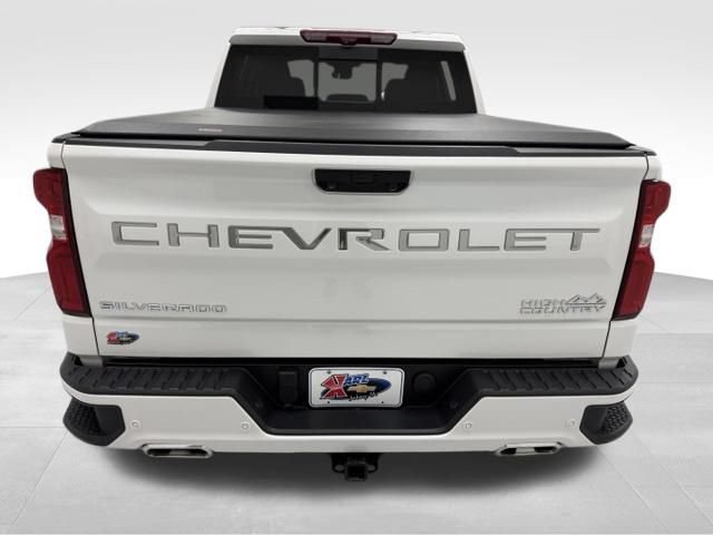 Certified 2025 Chevrolet Silverado 1500 High Country w/ High Country Premium Package AWD/4WD image 3