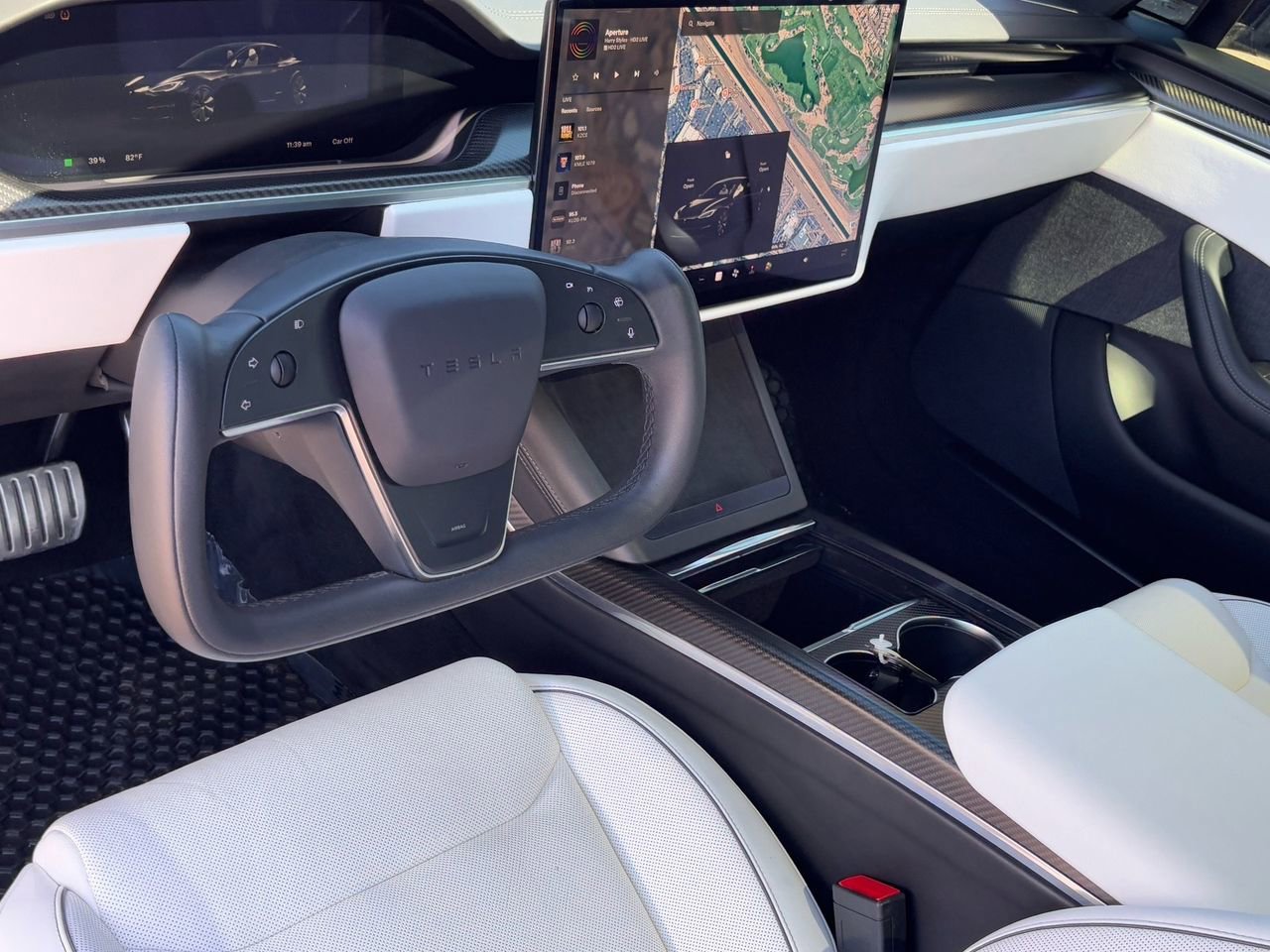 Used 2021 Tesla Model S Plaid image 17