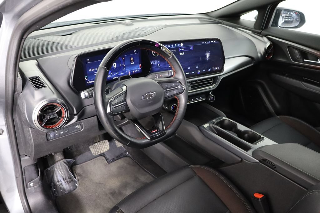 Used 2024 Chevrolet Equinox EV RS FWD image 25