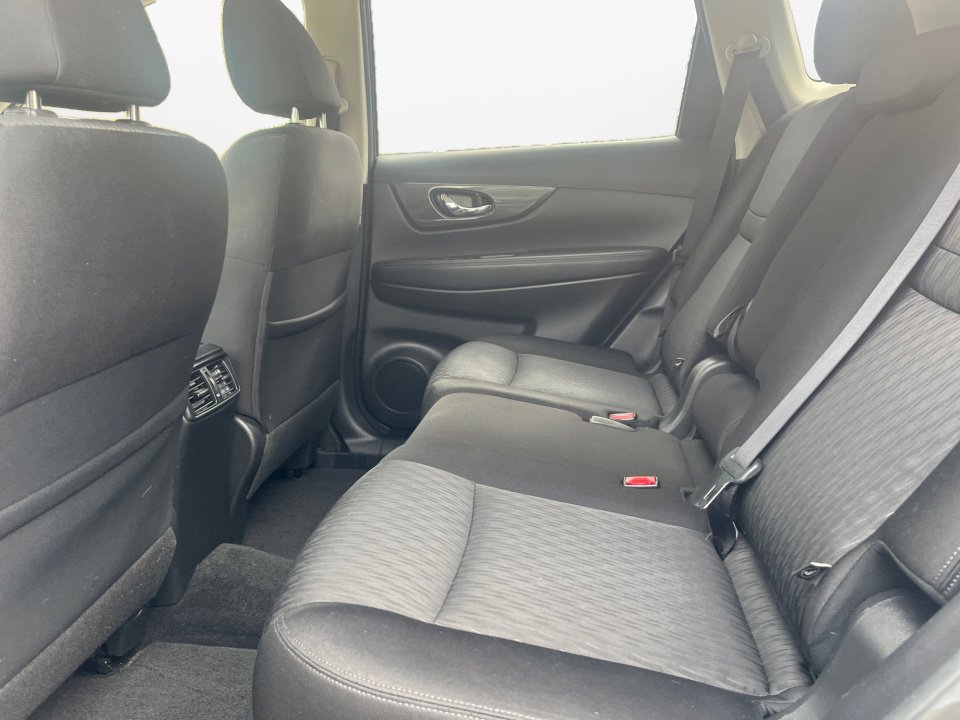 Used 2019 Nissan Rogue SV image 13