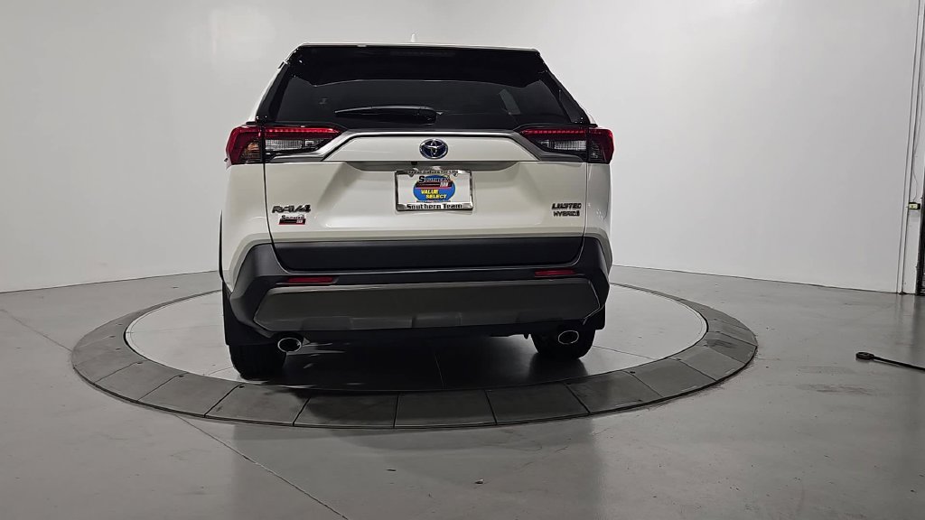 Used 2019 Toyota RAV4 Limited AWD/4WD image 4
