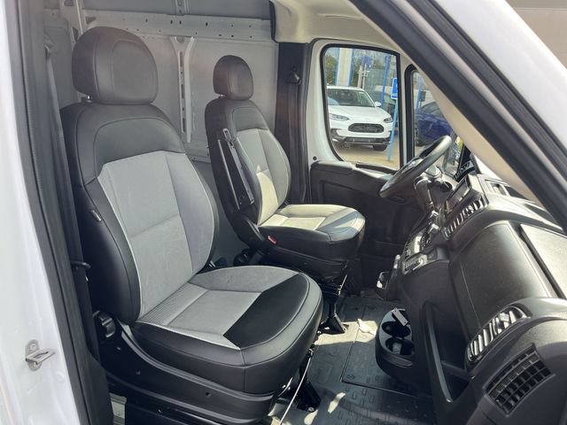 Used 2025 RAM ProMaster 2500 w/ Convenience Group FWD image 29