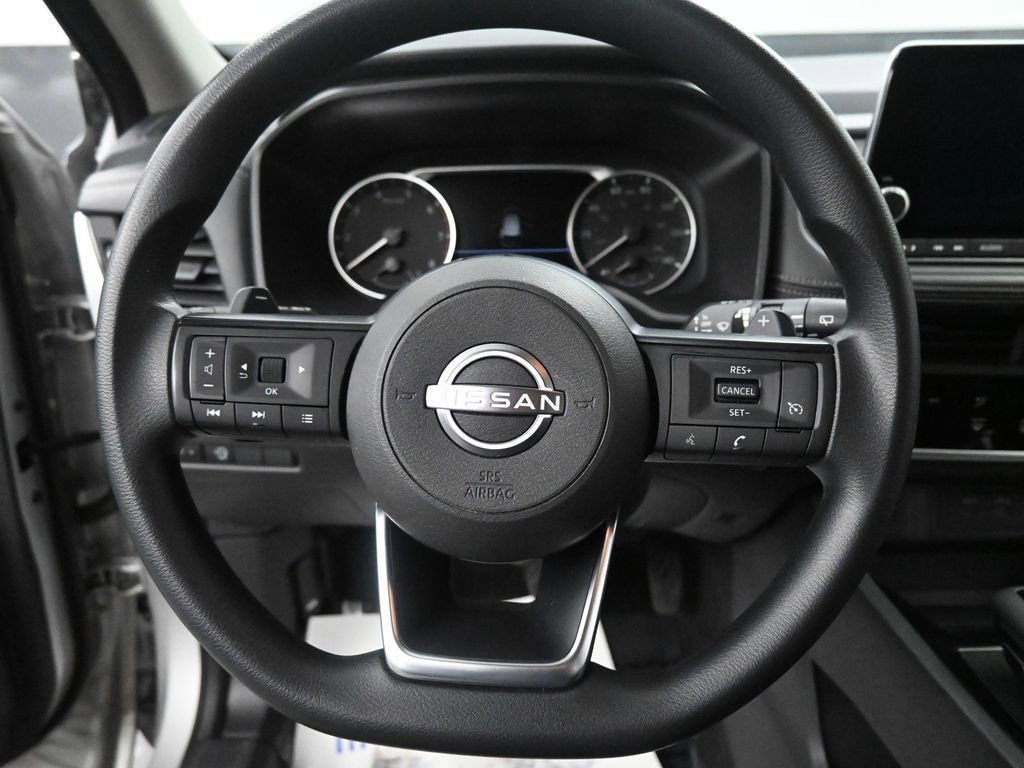 Used 2024 Nissan Rogue S image 30