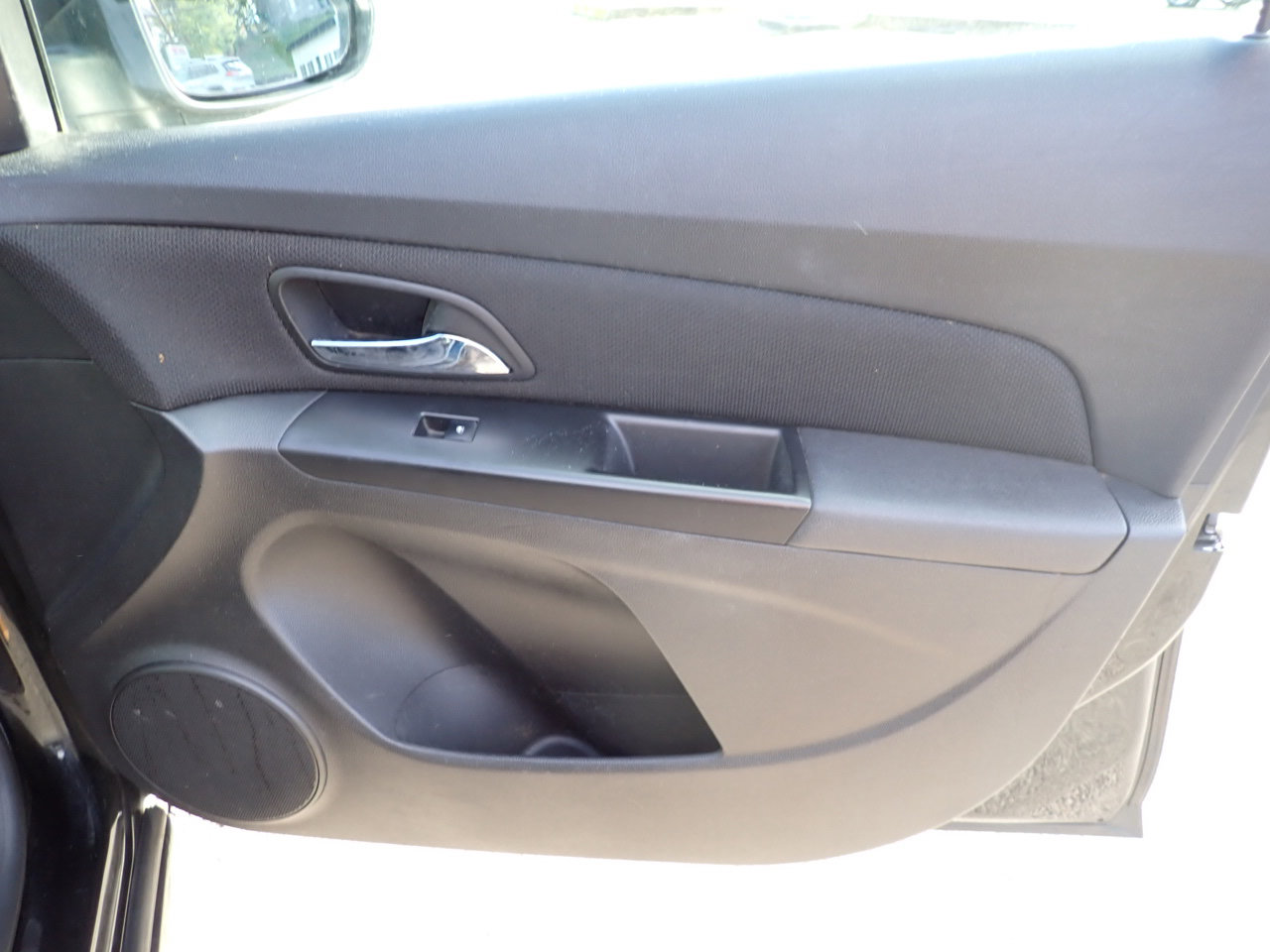 Used 2013 Chevrolet Cruze LT image 25