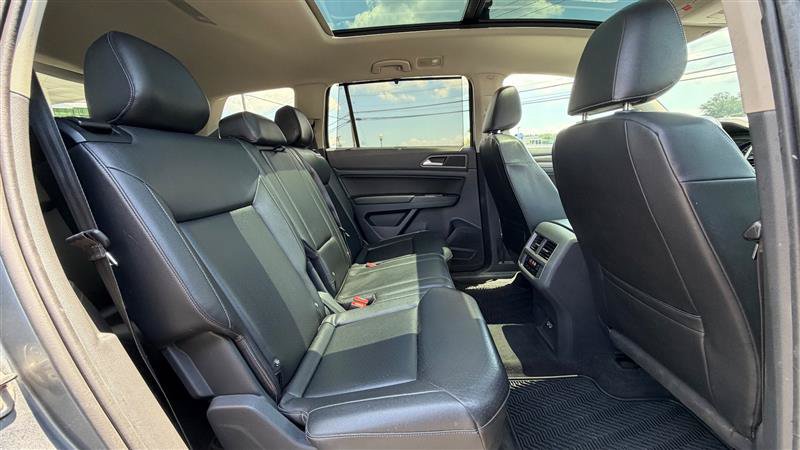 Used 2018 Volkswagen Atlas SEL AWD/4WD image 41