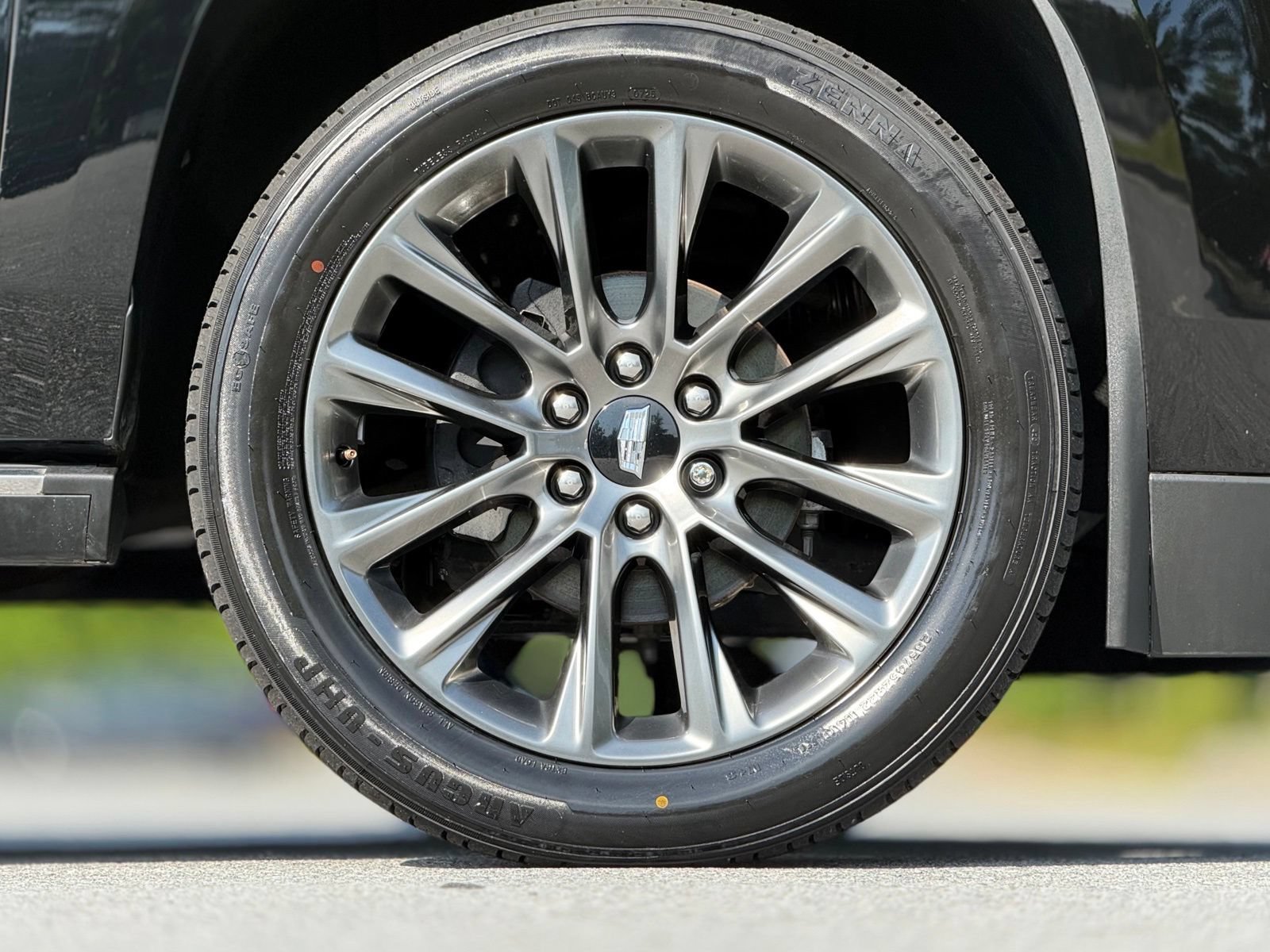 Used 2019 Cadillac Escalade Platinum RWD image 21
