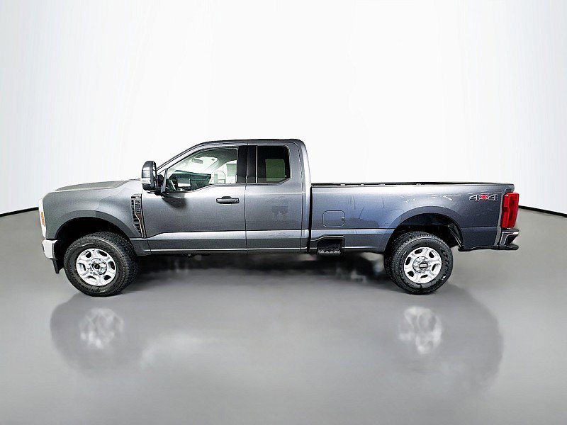 New 2026 Ford F250 XLT image 4