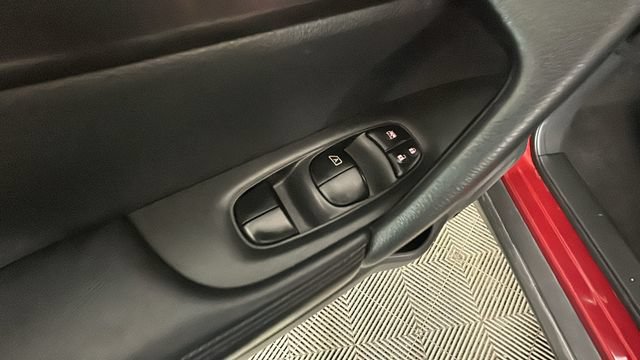 Used 2015 Nissan Rogue SV AWD/4WD image 11