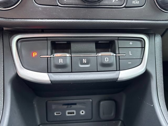 Used 2024 GMC Terrain SLT w/ Tech Package FWD image 28