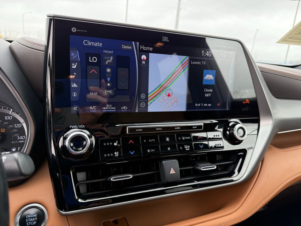 Used 2021 Toyota Highlander Platinum image 18