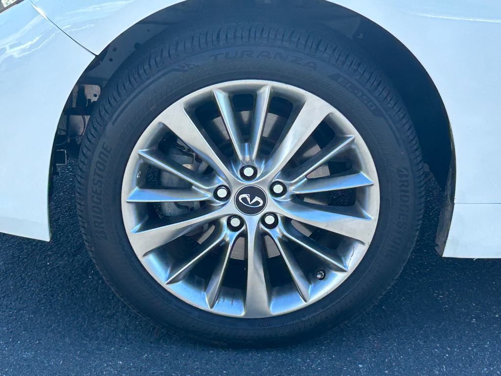 Used 2017 INFINITI Q50 3.0t Premium RWD image 12