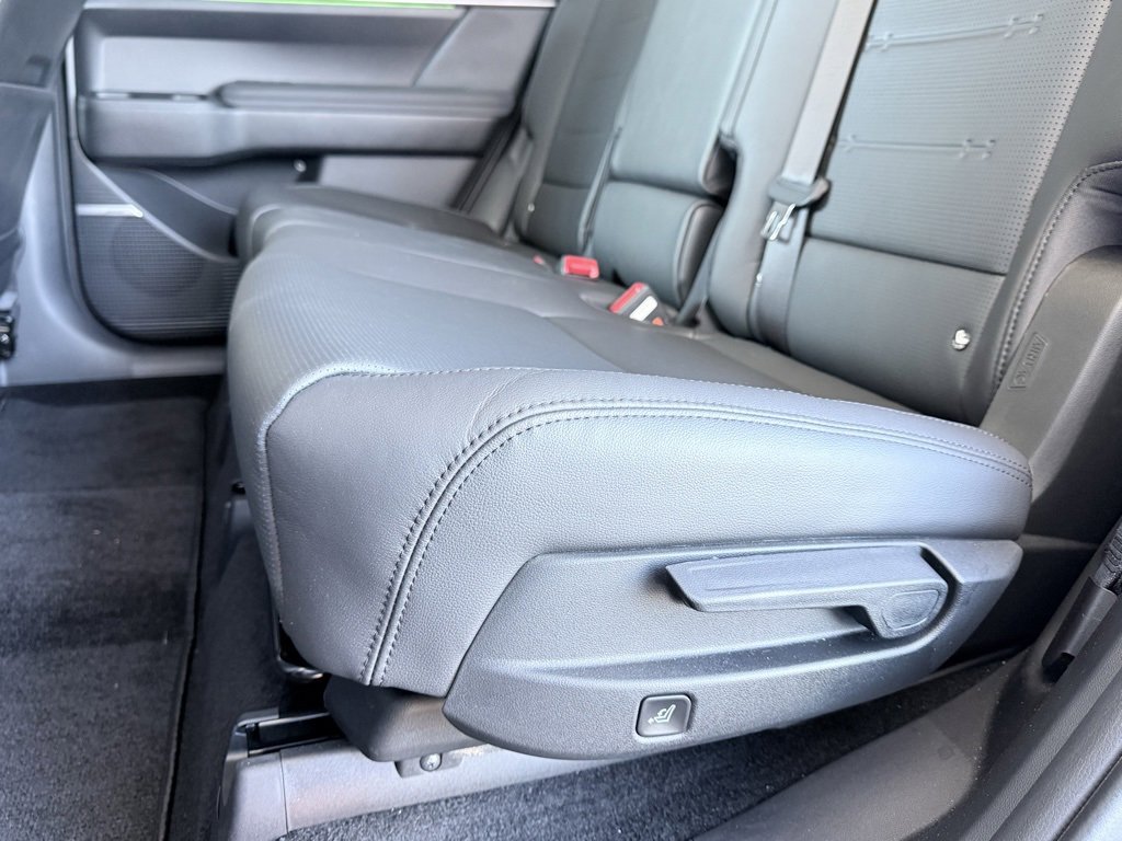 New 2025 Hyundai Santa Fe Limited image 28