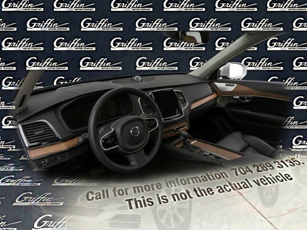 Used 2018 Volvo XC90 T6 Momentum w/ Convenience Package image 5