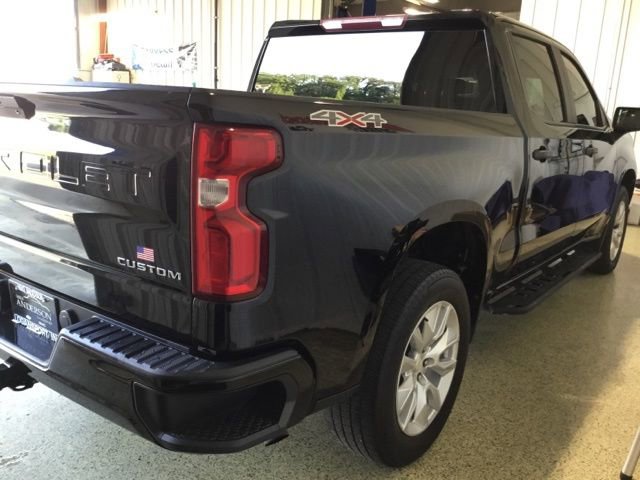 Used 2020 Chevrolet Silverado 1500 Custom w/ Custom Value Package image 4