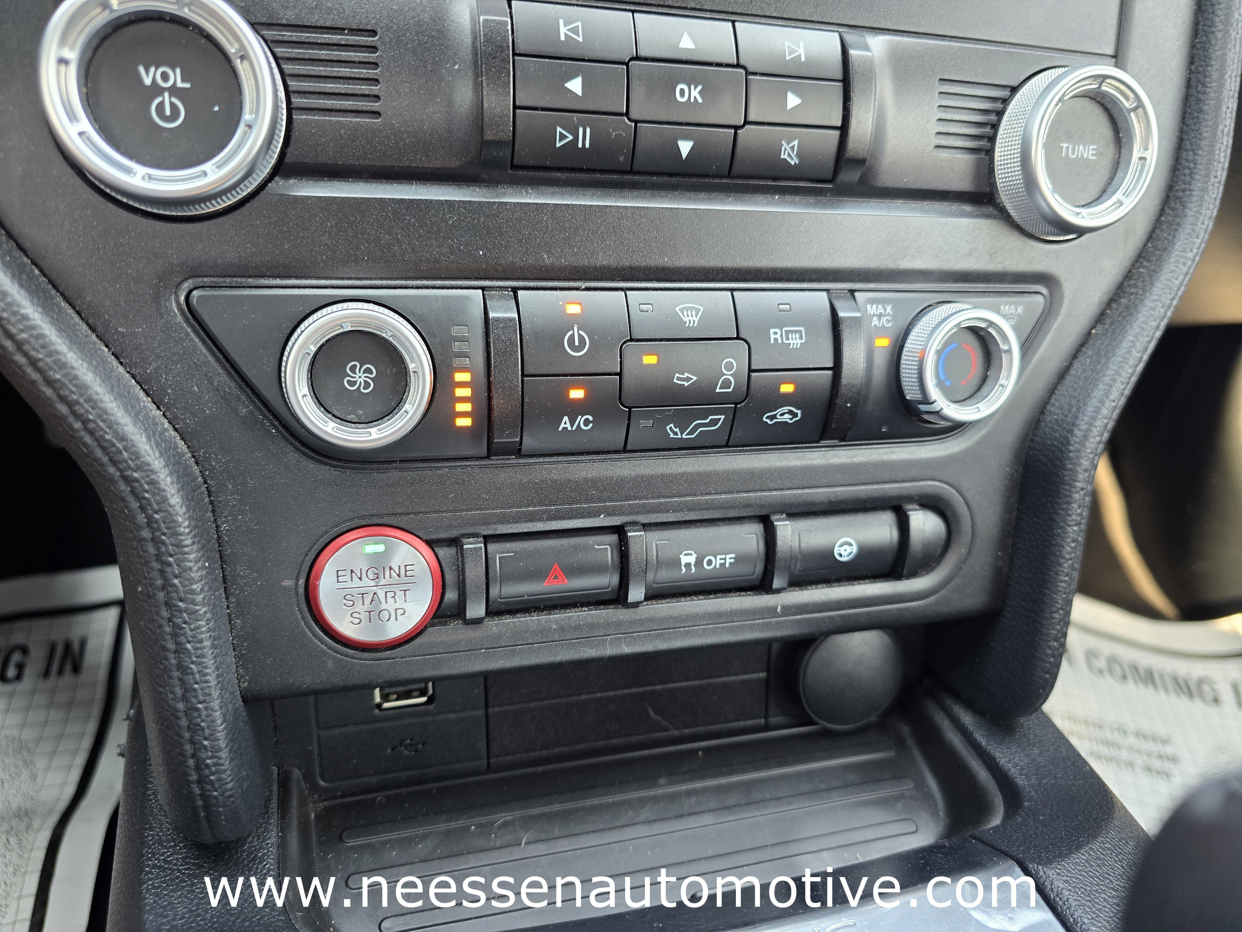 Used 2023 Ford Mustang Coupe image 28