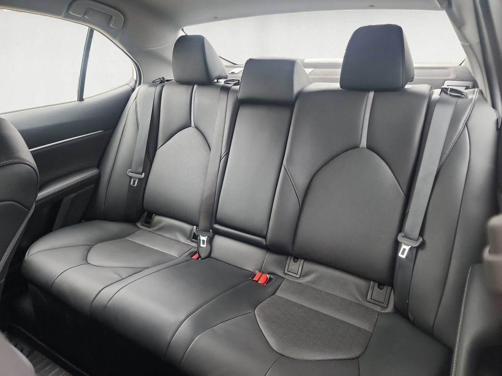 Used 2021 Toyota Camry XSE image 13