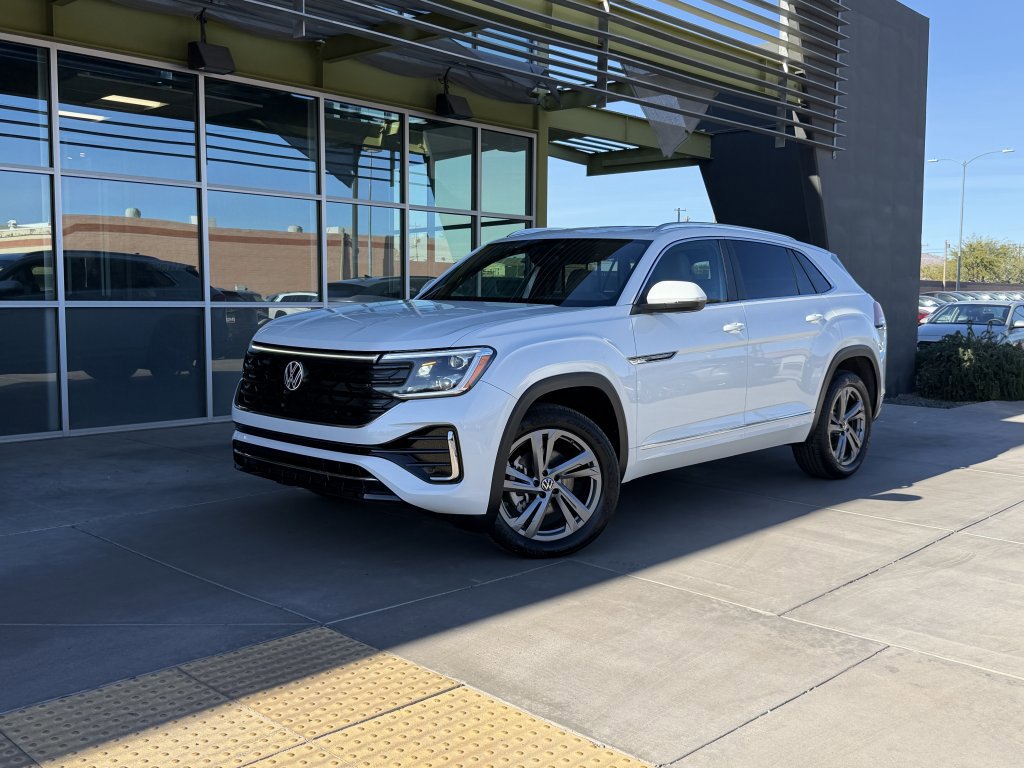Used 2024 Volkswagen Atlas Cross Sport SEL R-Line image 1