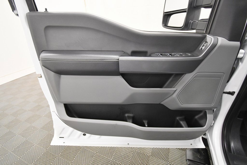 Used 2023 Ford F350 XLT image 13