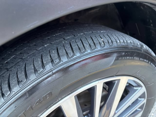 Certified 2024 Nissan Kicks SV FWD image 40