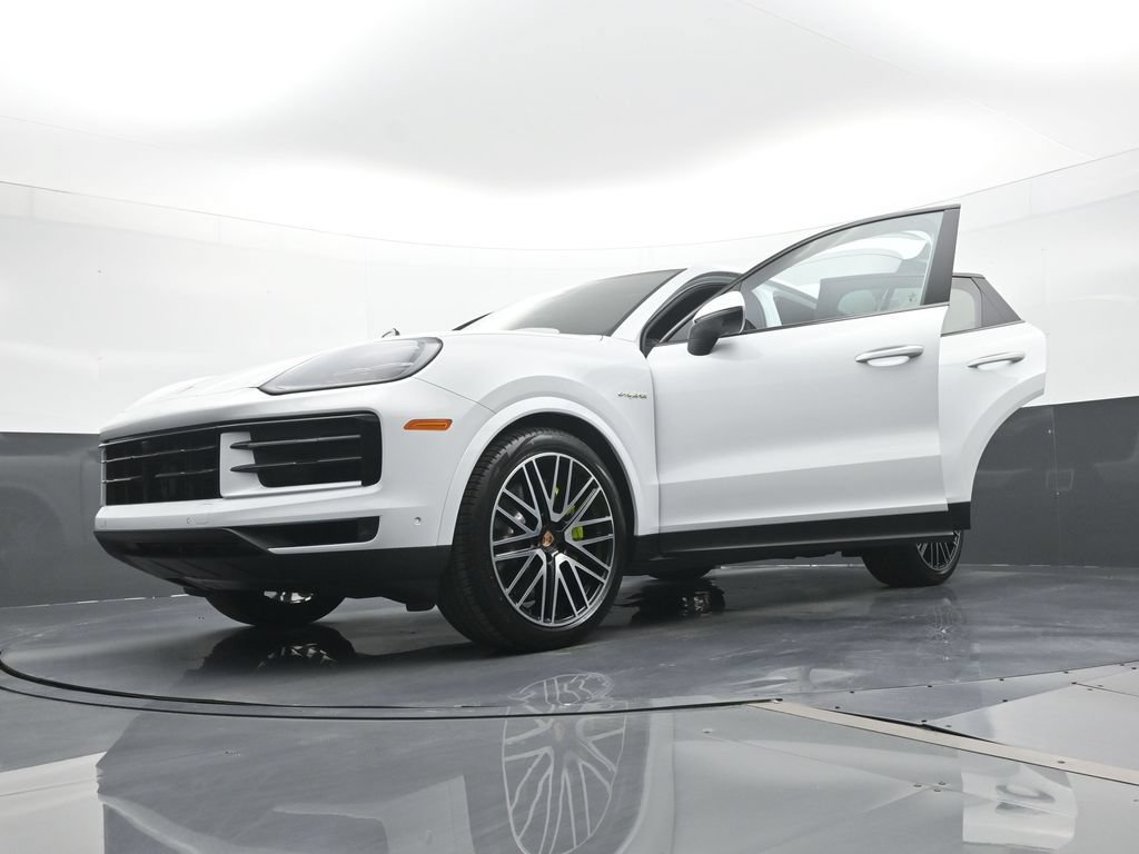 New 2026 Porsche Cayenne E-Hybrid Coupe AWD/4WD image 31