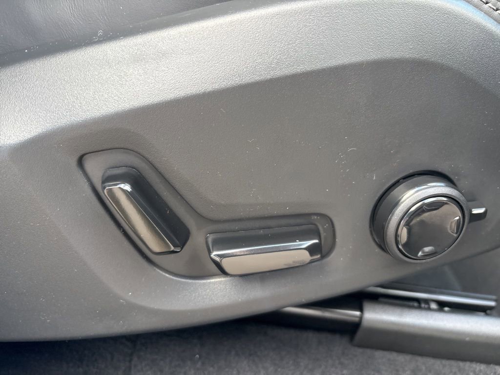 New 2026 Volvo XC90 T8 Ultra w/ Protection Package Premier image 40