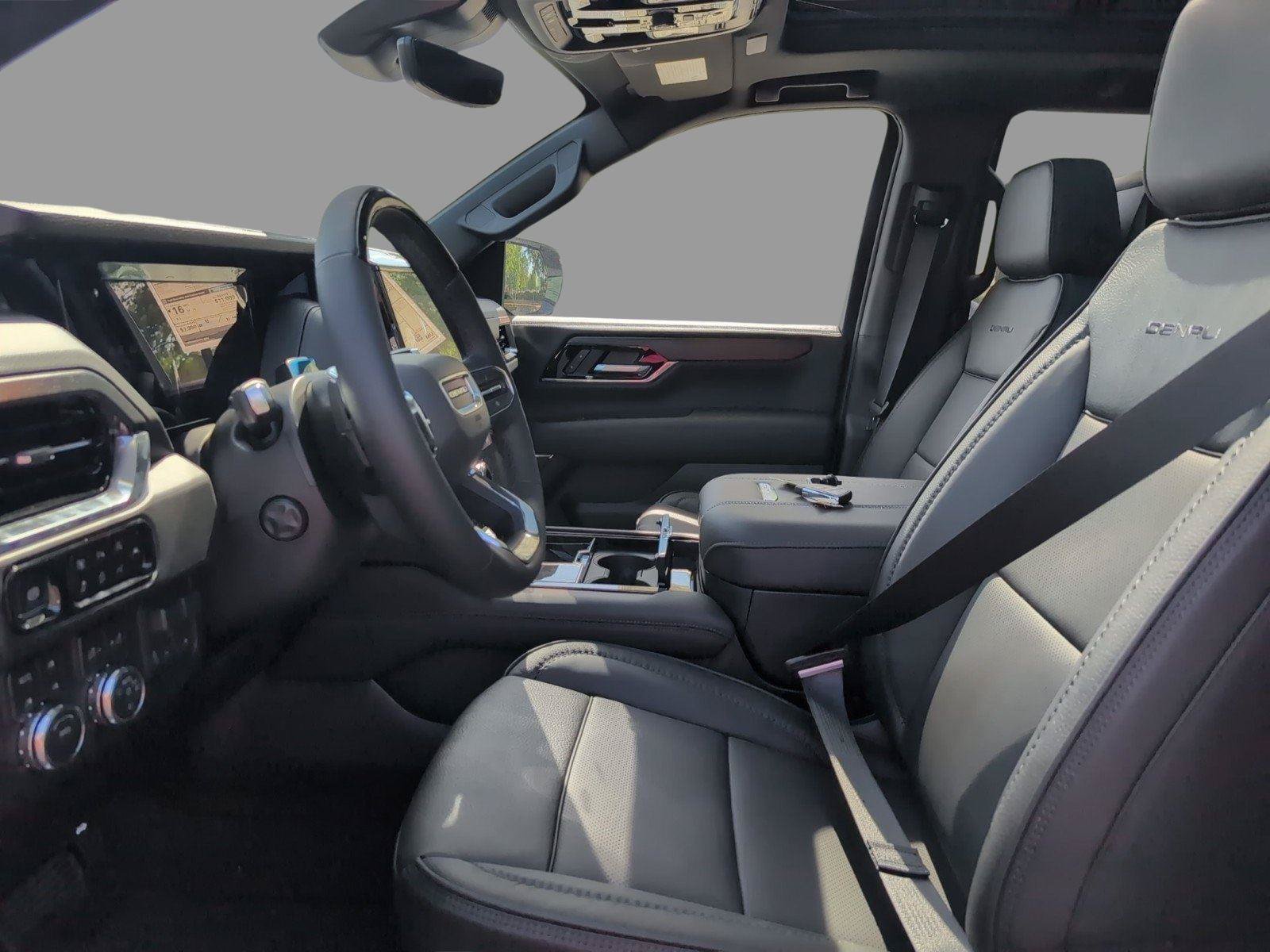 New 2026 GMC Yukon Denali w/ Denali Reserve Package AWD/4WD image 18