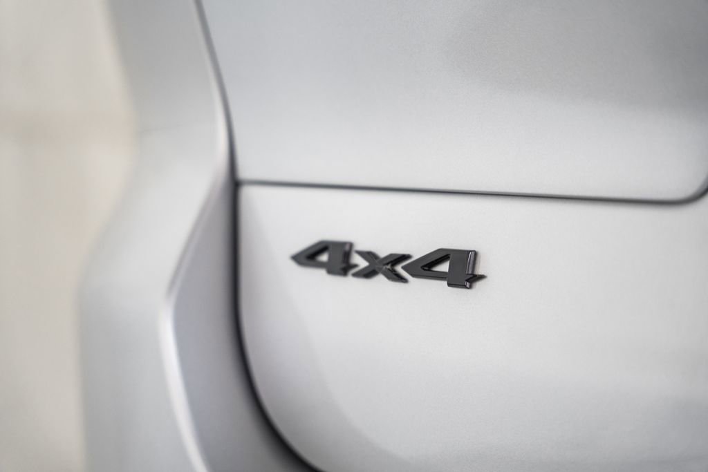 New 2025 Jeep Grand Cherokee L Limited w/ Luxury Tech Group II image 8