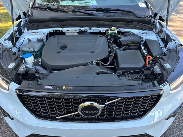 New 2026 Volvo XC40 B5 Plus w/ Protection Package Premier AWD/4WD image 20