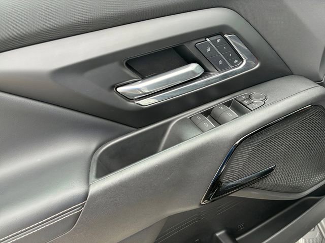 New 2025 Chevrolet Silverado EV LT image 12