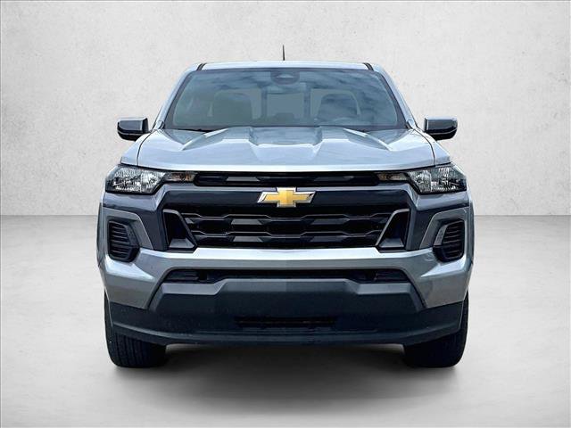 Used 2025 Chevrolet Colorado LT RWD image 3