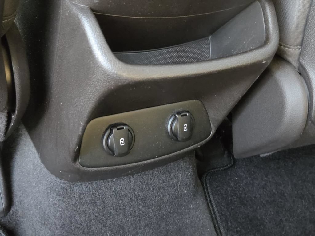 Used 2019 Hyundai Santa Fe SE FWD image 13