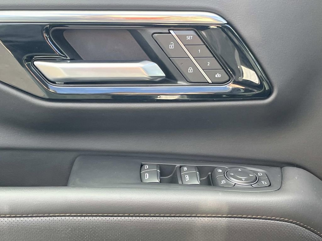 Certified 2025 Chevrolet Tahoe High Country image 17