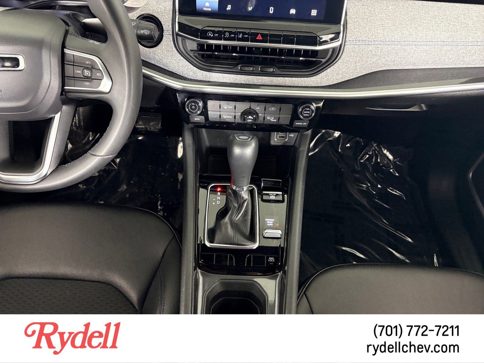 Used 2024 Jeep Compass Latitude image 15