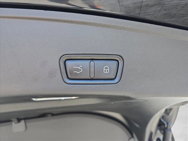 Used 2023 Maserati Grecale Modena AWD/4WD image 13