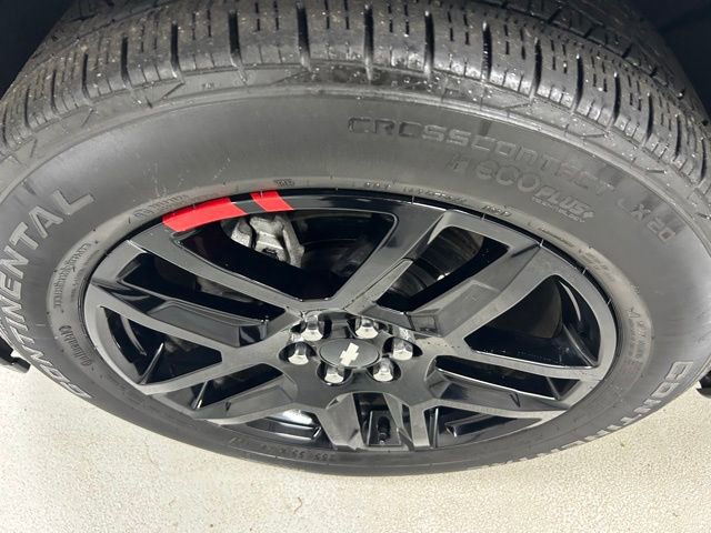 Used 2021 Chevrolet Traverse Premier w/ Redline Edition AWD/4WD image 9