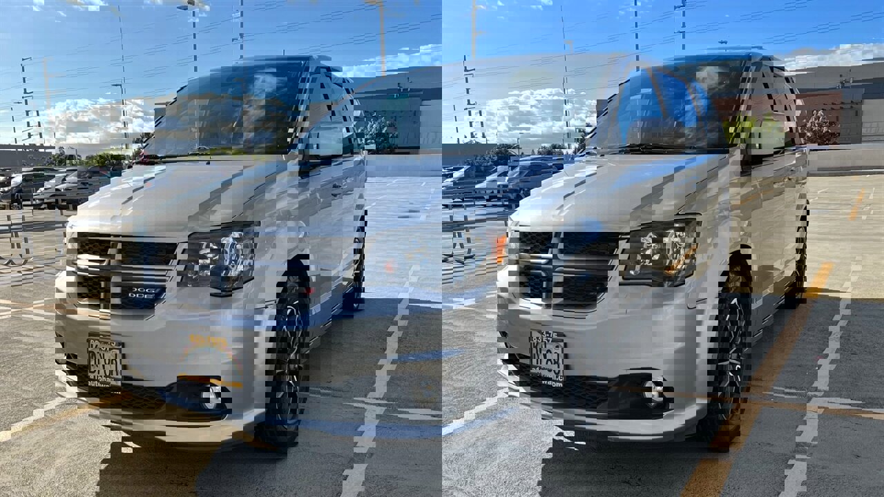 Used 2019 Dodge Grand Caravan GT FWD image 1