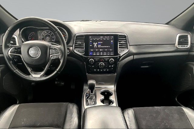 Used 2019 Jeep Grand Cherokee Laredo w/ Laredo X Package AWD/4WD image 7