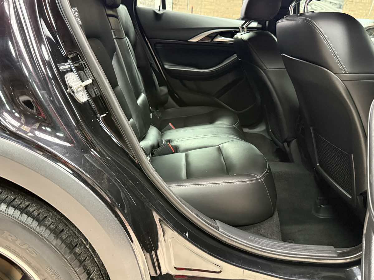 Used 2018 INFINITI QX30 Premium w/ Navigation Package AWD/4WD image 15