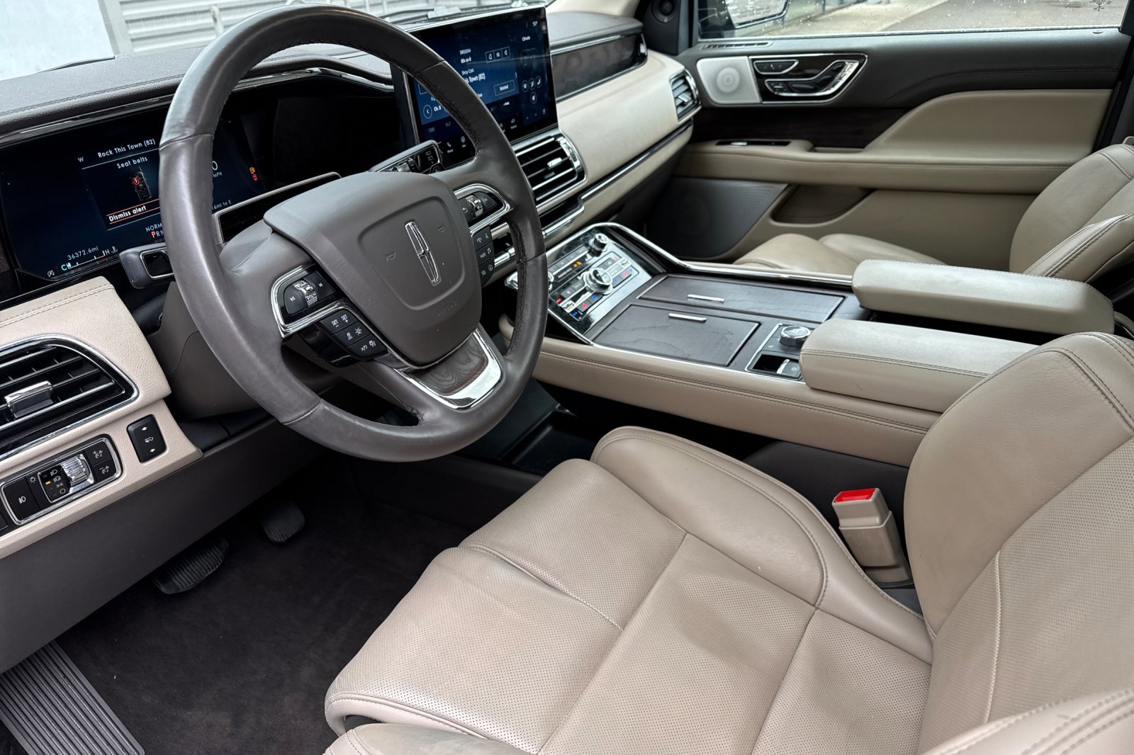 Certified 2023 Lincoln Navigator Reserve image 10