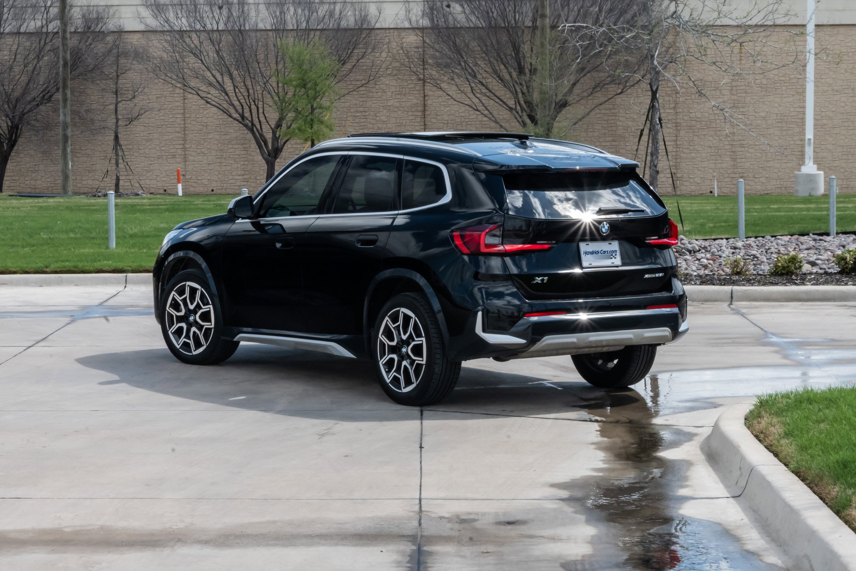 Certified 2024 BMW X1 xDrive28i w/ Premium Package image 3