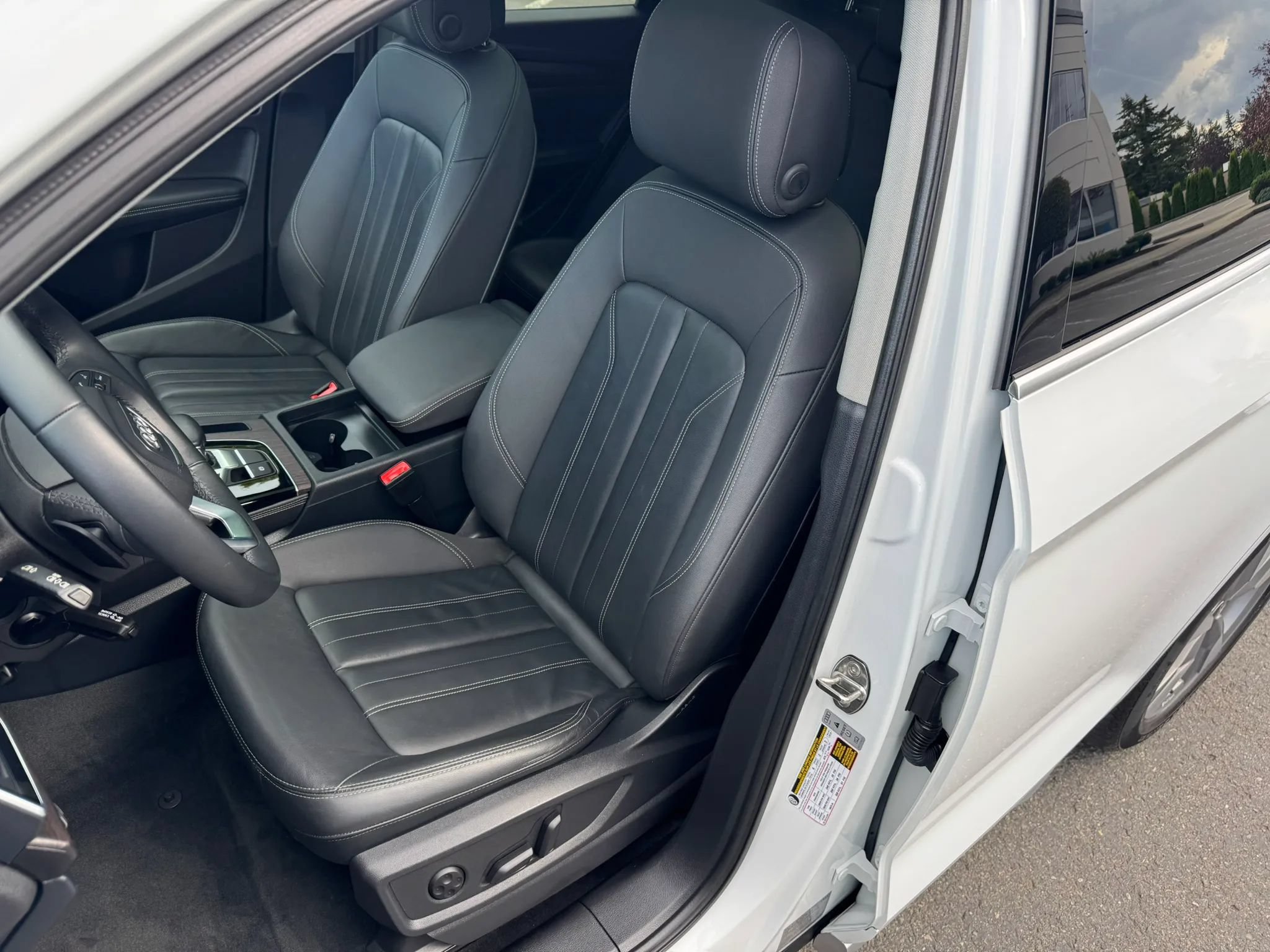 Used 2023 Audi Q5 2.0T Premium Plus w/ Premium Plus Package AWD/4WD image 24