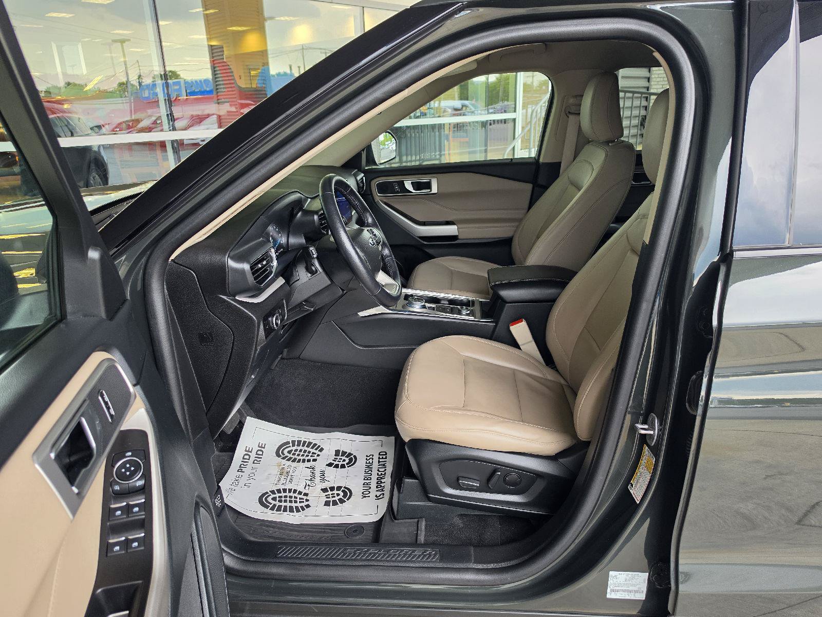 Used 2023 Ford Explorer XLT w/ Equipment Group 202A AWD/4WD image 10