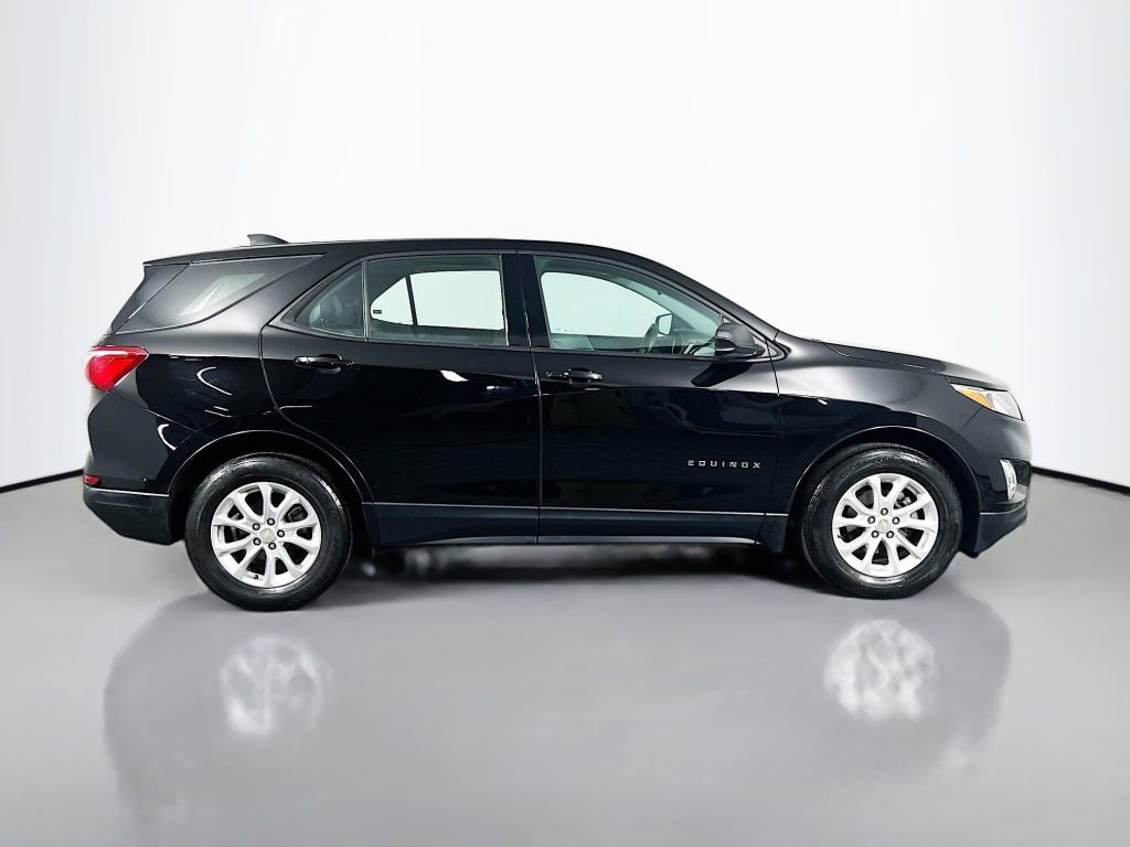 Used 2019 Chevrolet Equinox LS image 4