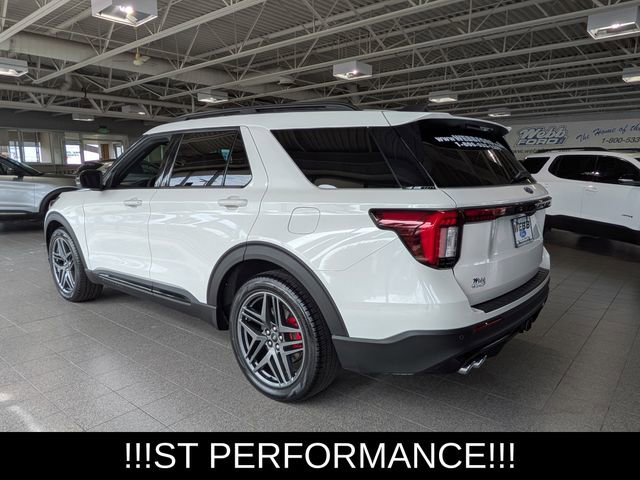 Used 2025 Ford Explorer ST image 6