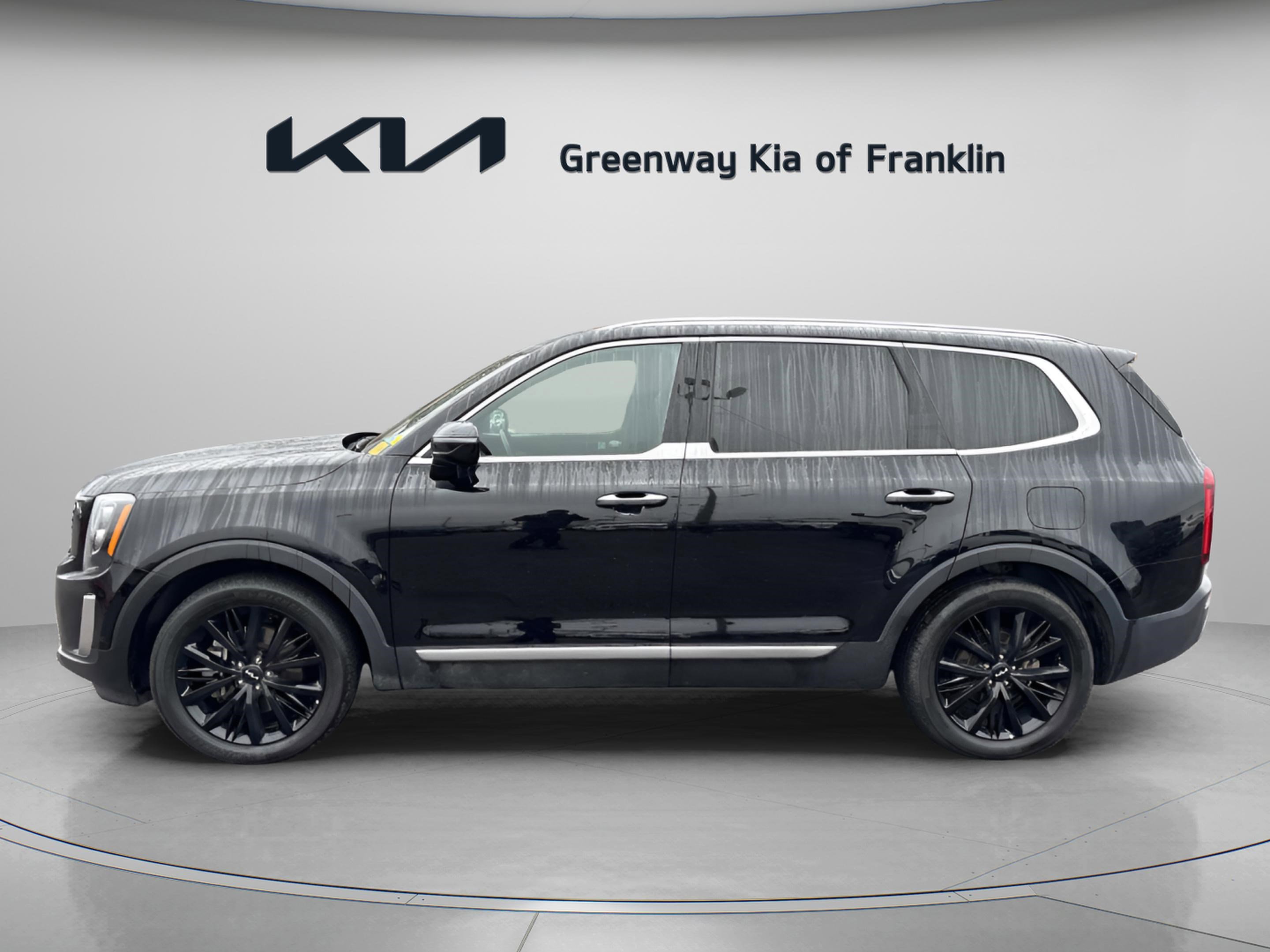 Used 2022 Kia Telluride SX w/ SX Prestige Package image 4