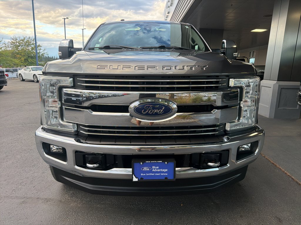 Used 2017 Ford F250 Lariat w/ Lariat Ultimate Package AWD/4WD image 2