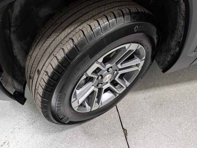 Used 2025 GMC Terrain Elevation image 10